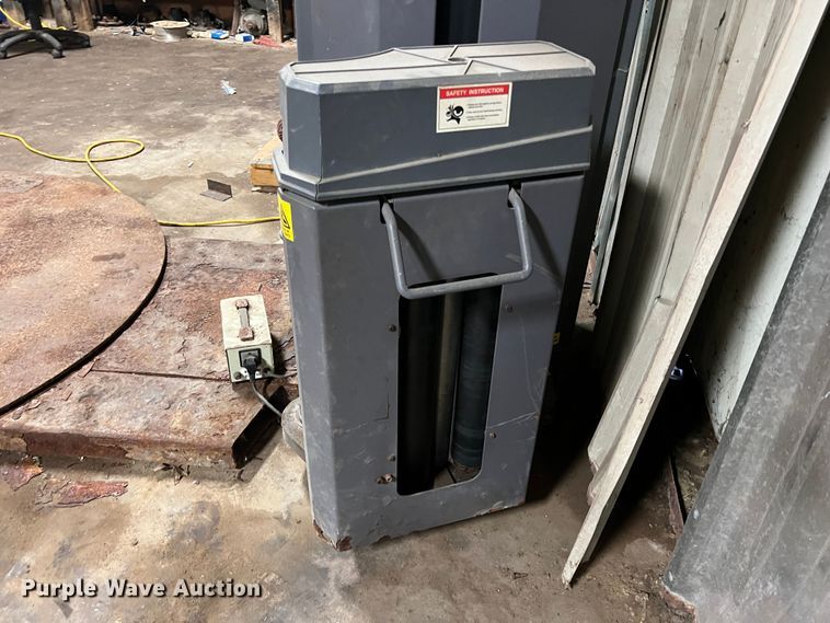 image for item KF9777 Stretchwrappers X1  shrink wrapping machine