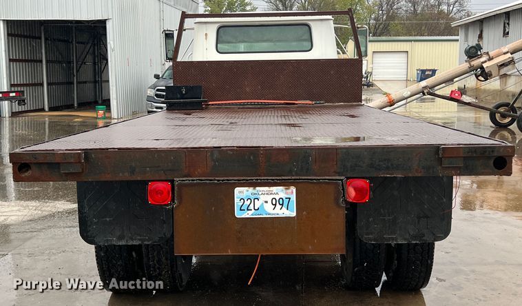 image for item KF9778 1992 International 4700 flatbed truck