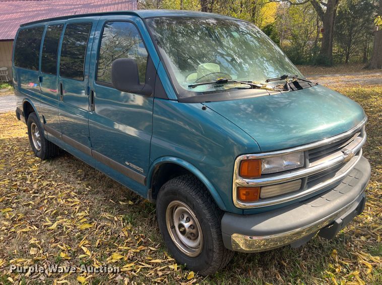 image for item KF9799 1998 Chevrolet Express G3500  van