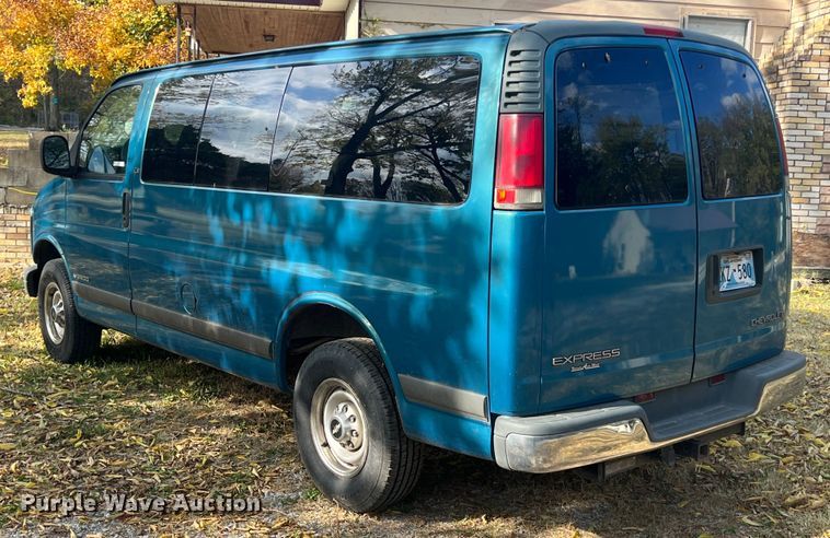 image for item KF9799 1998 Chevrolet Express G3500  van