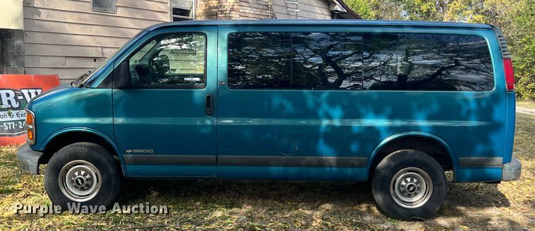 image for item KF9799 1998 Chevrolet Express G3500  van