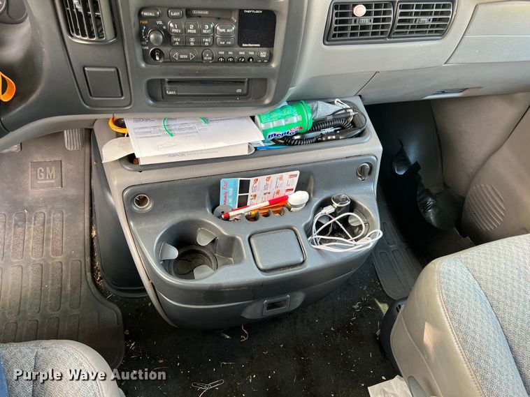 image for item KF9799 1998 Chevrolet Express G3500  van