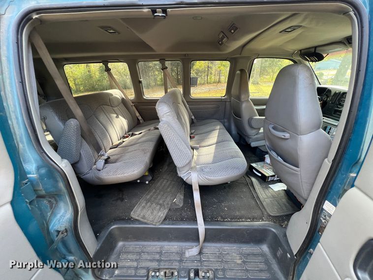 image for item KF9799 1998 Chevrolet Express G3500  van
