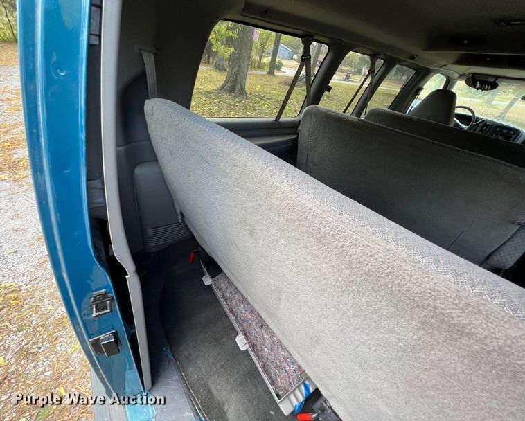 image for item KF9799 1998 Chevrolet Express G3500  van