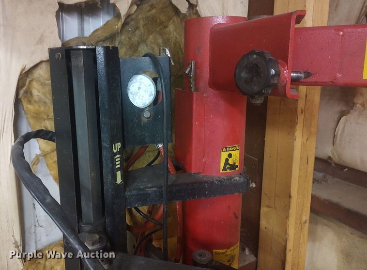 image for item KI9955 (2) tire machines