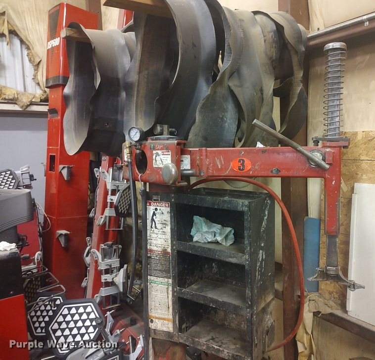 image for item KI9955 (2) tire machines