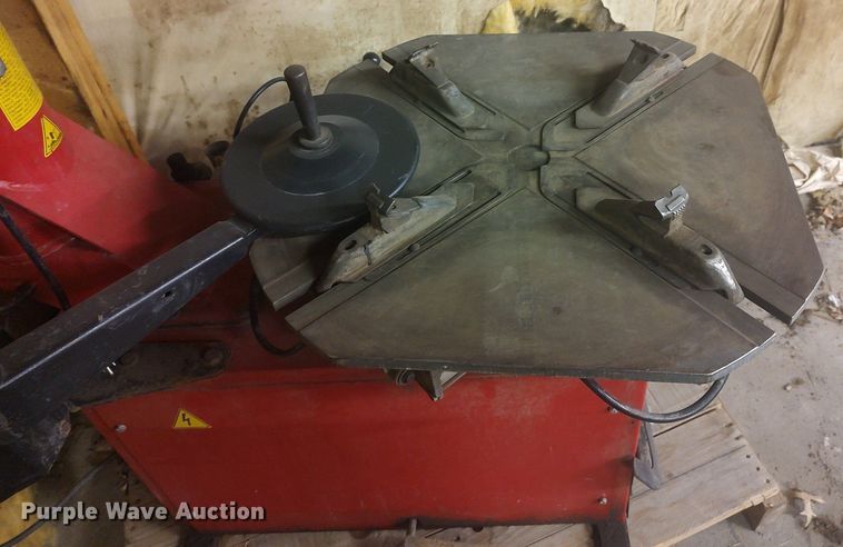 image for item KI9955 (2) tire machines