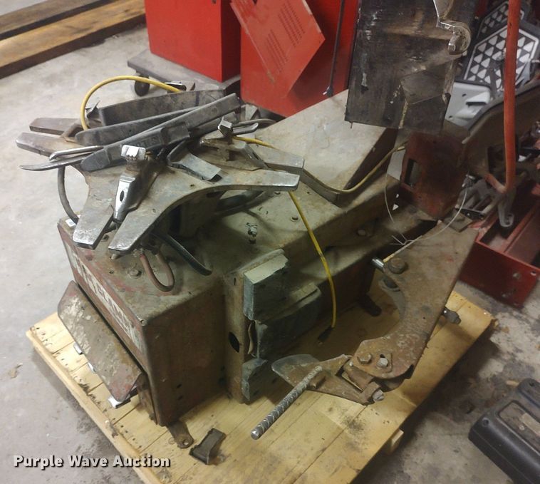 image for item KI9955 (2) tire machines