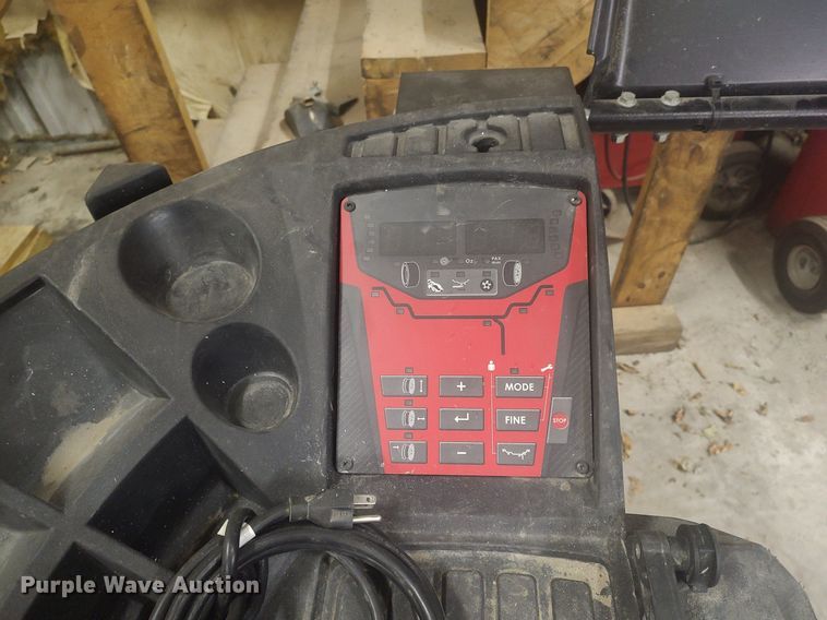 image for item KI9956 Snap On EEWB331A  tire balancer