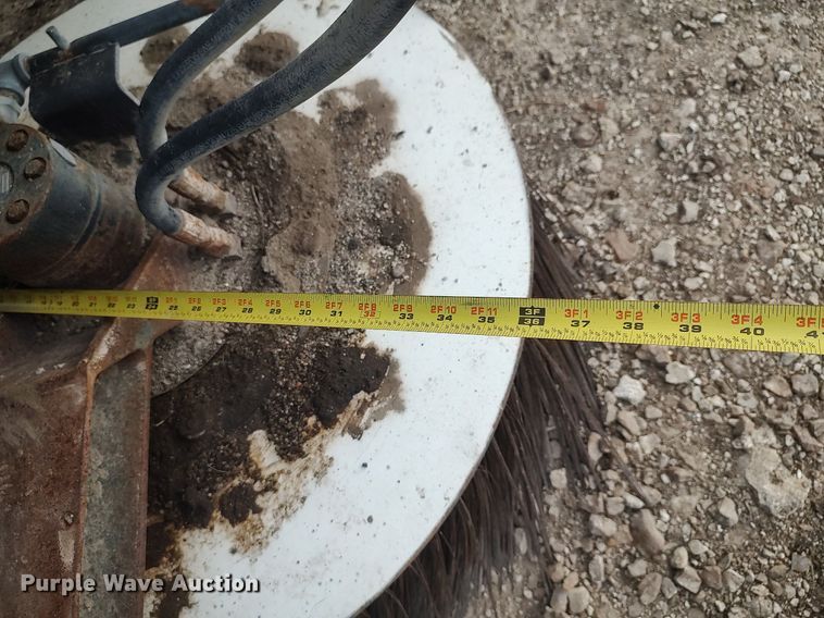 image for item KI9973 1997 Johnston 3000  street sweeper