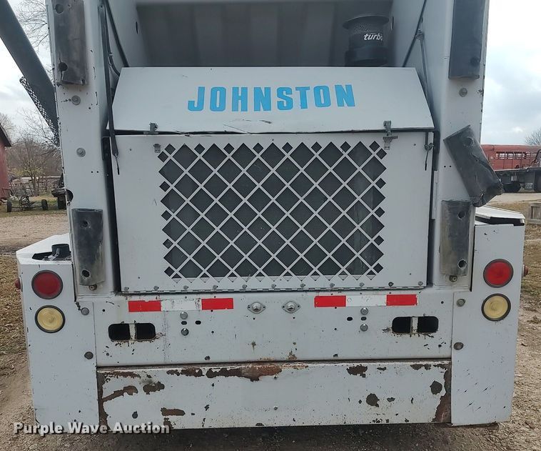 image for item KI9973 1997 Johnston 3000  street sweeper