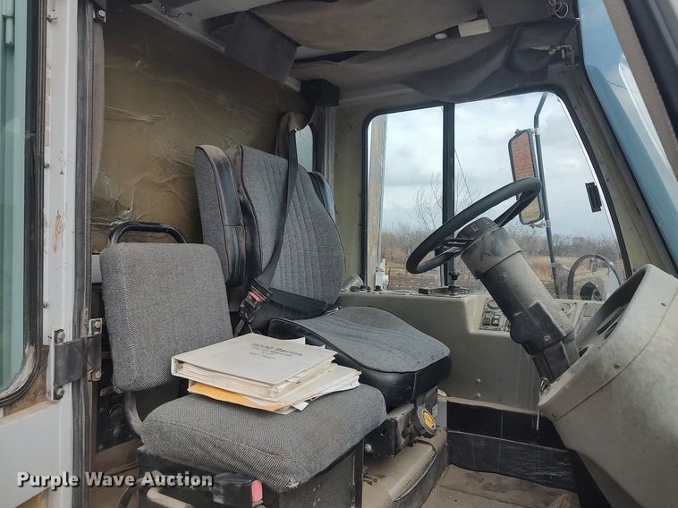 image for item KI9973 1997 Johnston 3000  street sweeper