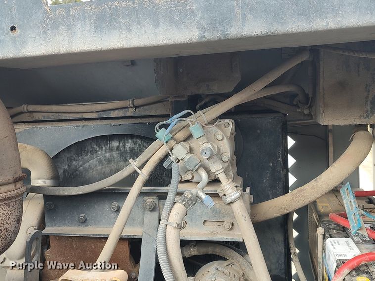 image for item KI9973 1997 Johnston 3000  street sweeper