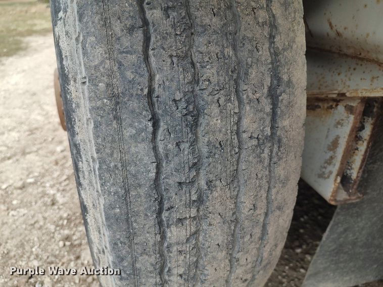 image for item KI9973 1997 Johnston 3000  street sweeper