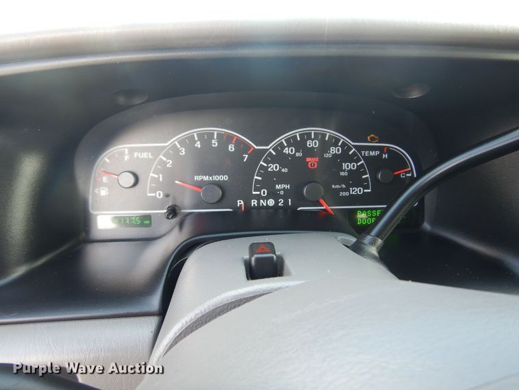 image for item KJ9005 2003 Ford Windstar  van