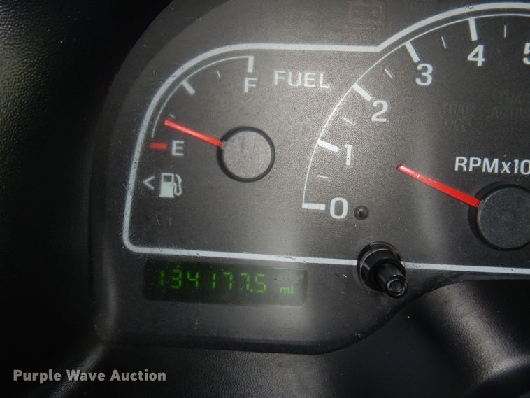 image for item KJ9005 2003 Ford Windstar  van