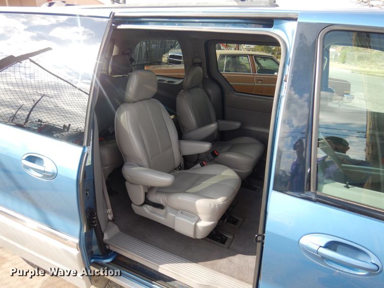 image for item KJ9005 2003 Ford Windstar  van