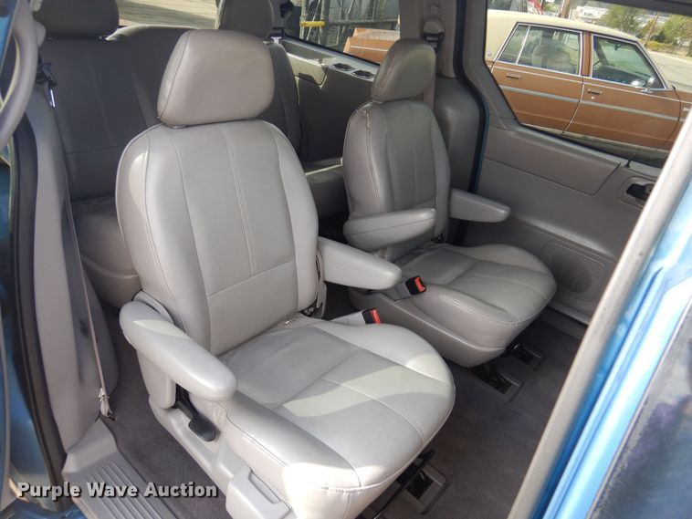 image for item KJ9005 2003 Ford Windstar  van