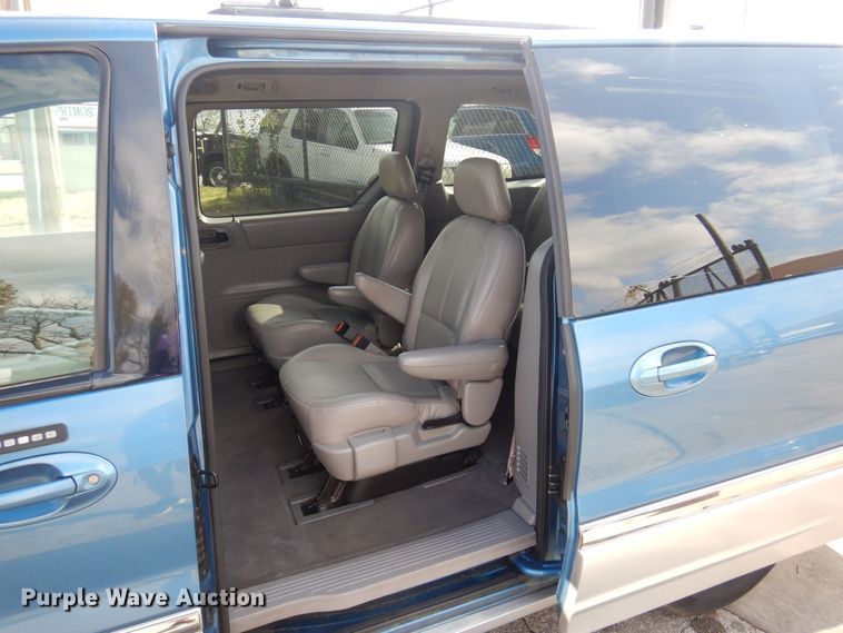 image for item KJ9005 2003 Ford Windstar  van