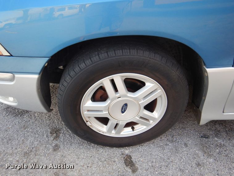 image for item KJ9005 2003 Ford Windstar  van