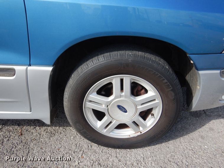 image for item KJ9005 2003 Ford Windstar  van