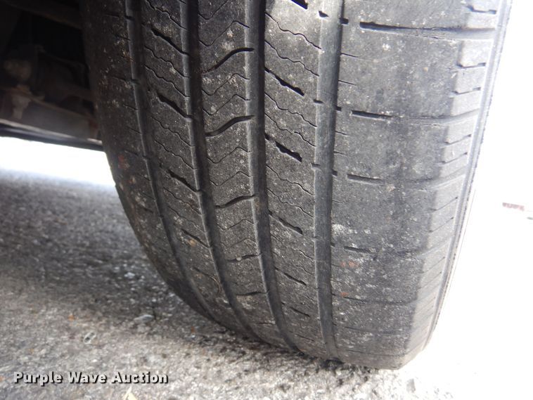 image for item KJ9005 2003 Ford Windstar  van