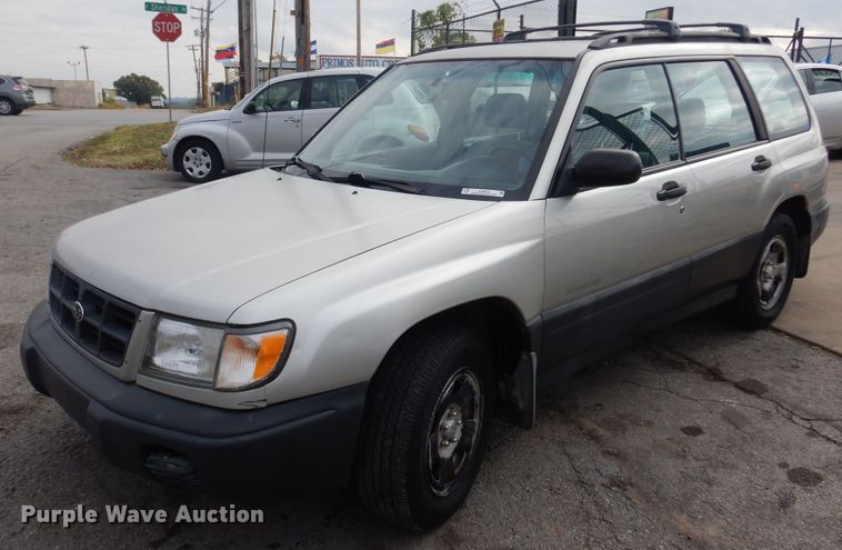 image for item KJ9010 2000 Subaru Forester  SUV