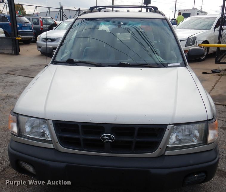 image for item KJ9010 2000 Subaru Forester  SUV