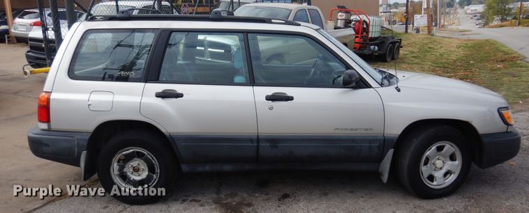 image for item KJ9010 2000 Subaru Forester  SUV