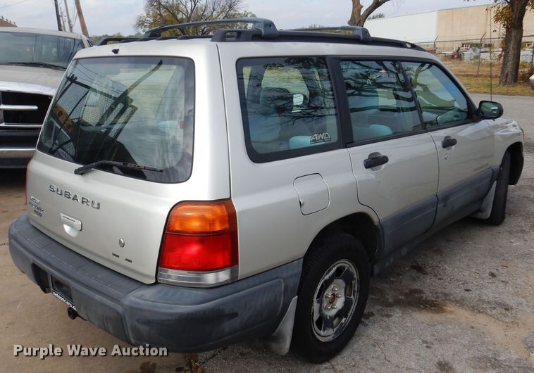 image for item KJ9010 2000 Subaru Forester  SUV