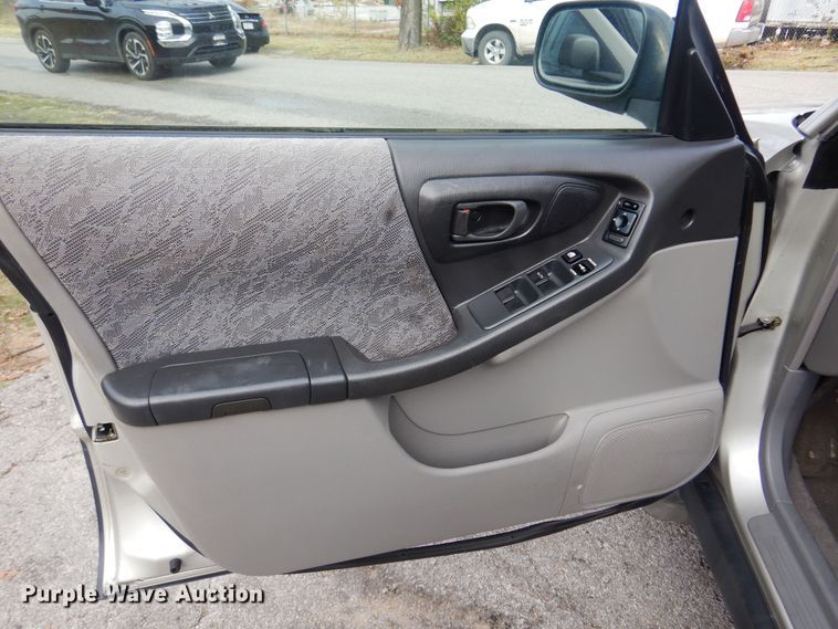 image for item KJ9010 2000 Subaru Forester  SUV