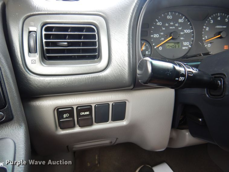 image for item KJ9010 2000 Subaru Forester  SUV