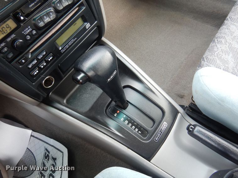 image for item KJ9010 2000 Subaru Forester  SUV