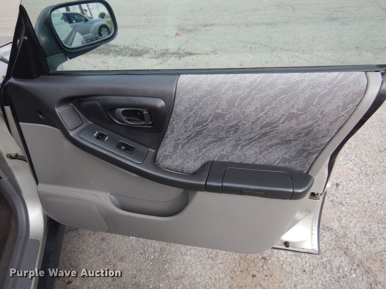 image for item KJ9010 2000 Subaru Forester  SUV