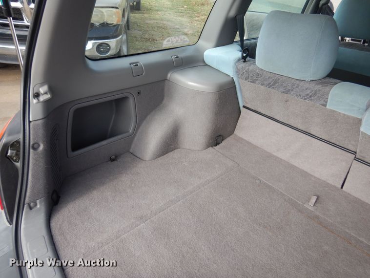 image for item KJ9010 2000 Subaru Forester  SUV