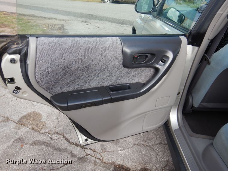 image for item KJ9010 2000 Subaru Forester  SUV
