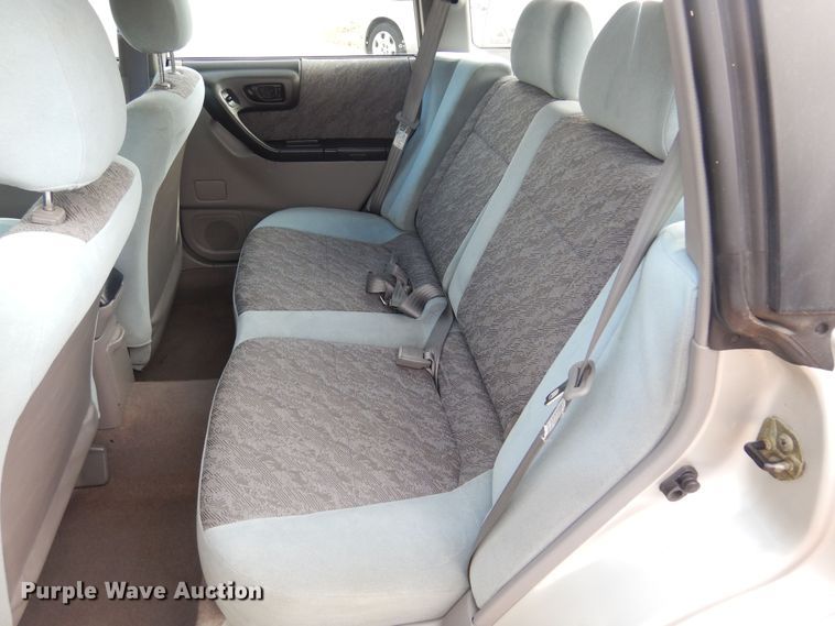 image for item KJ9010 2000 Subaru Forester  SUV