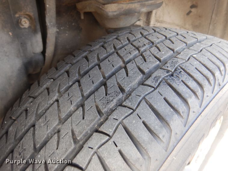image for item KJ9010 2000 Subaru Forester  SUV