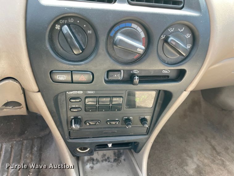 image for item KJ9707 1995 Geo Prizm