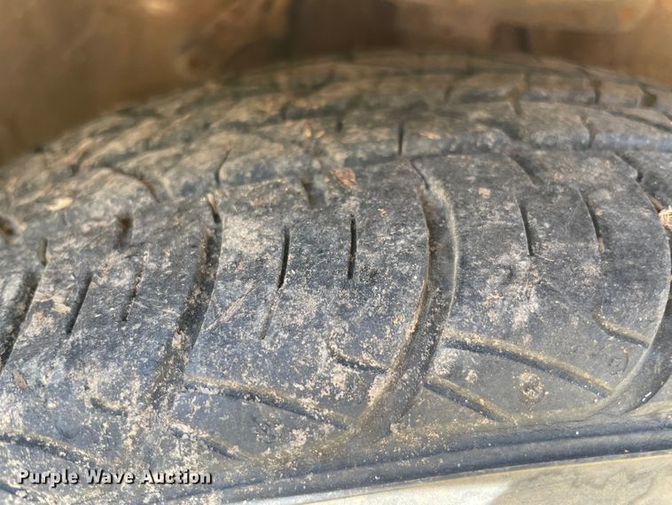 image for item KJ9707 1995 Geo Prizm