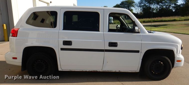 image for item KP9471 2014 VPG MV-1  handicap accessible van