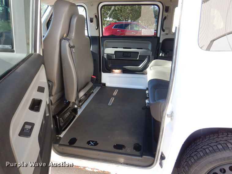 image for item KP9471 2014 VPG MV-1  handicap accessible van