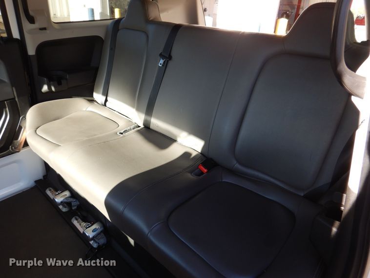 image for item KP9471 2014 VPG MV-1  handicap accessible van