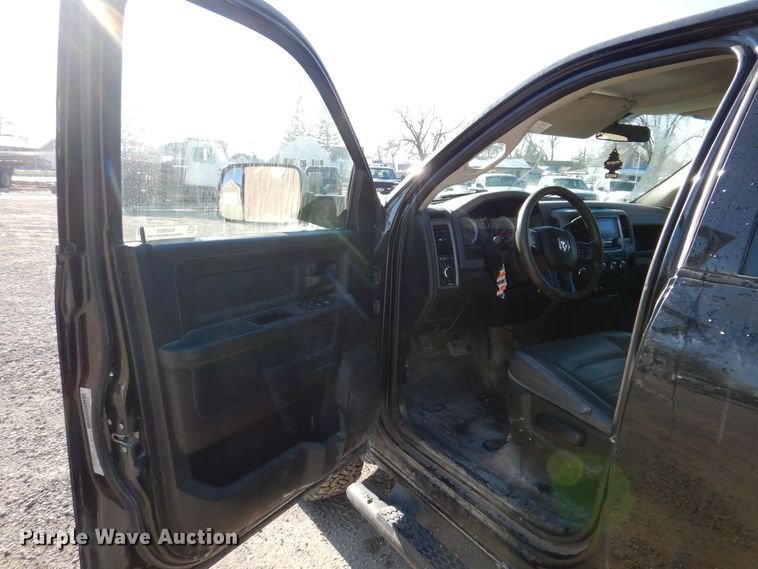 image for item KW9639 2017 Dodge Ram 2500HD  Crew Cab pickup truck