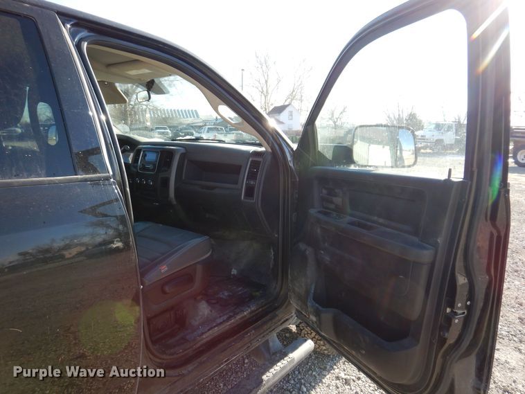 image for item KW9639 2017 Dodge Ram 2500HD  Crew Cab pickup truck