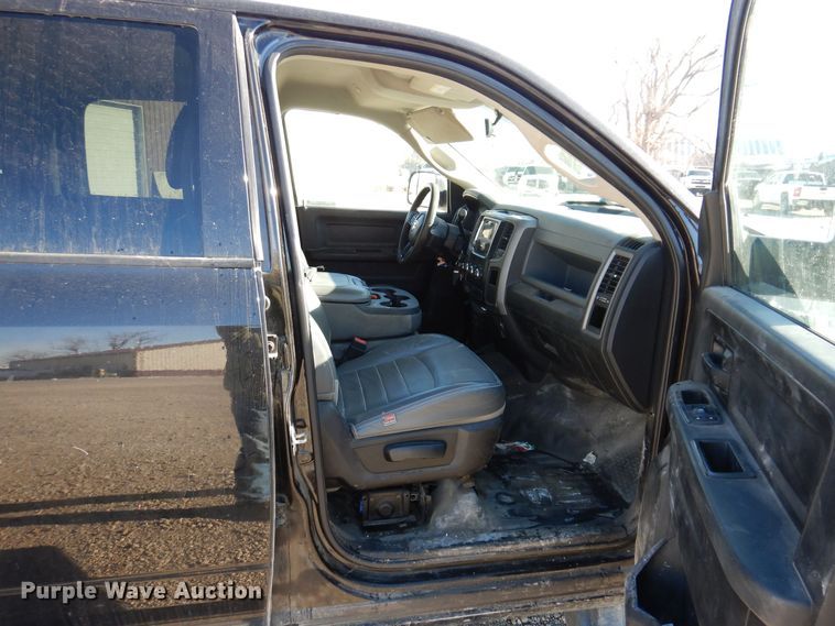 image for item KW9639 2017 Dodge Ram 2500HD  Crew Cab pickup truck