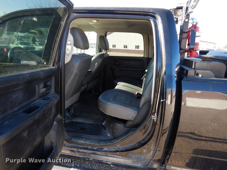 image for item KW9639 2017 Dodge Ram 2500HD  Crew Cab pickup truck