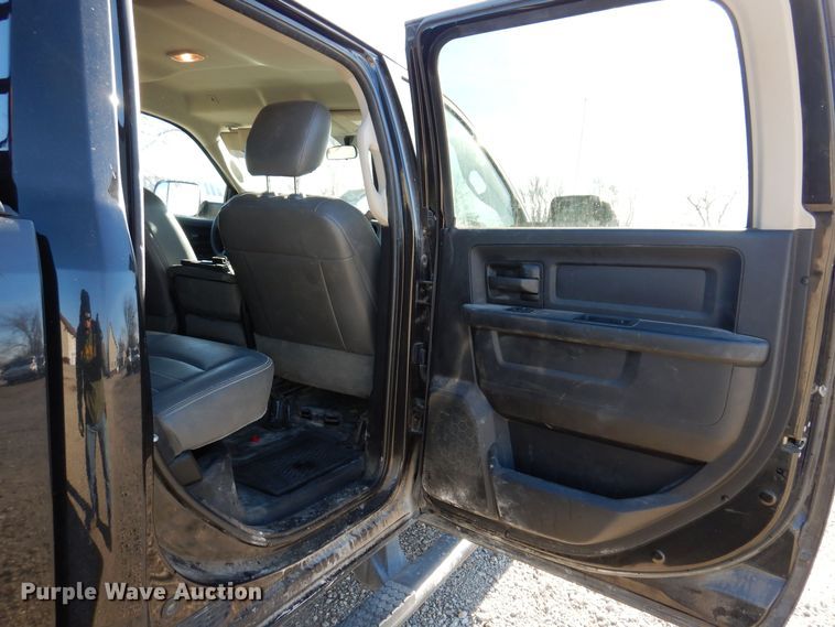 image for item KW9639 2017 Dodge Ram 2500HD  Crew Cab pickup truck