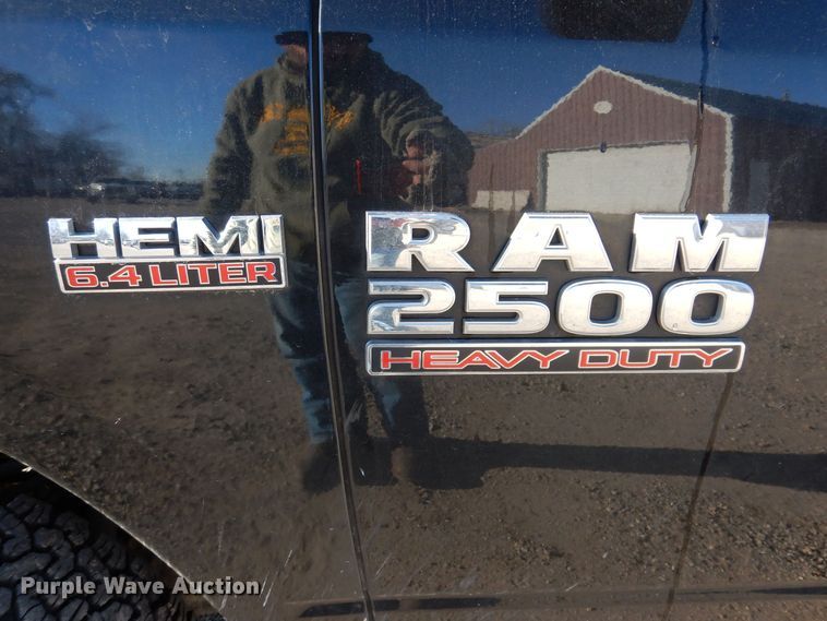 image for item KW9639 2017 Dodge Ram 2500HD  Crew Cab pickup truck