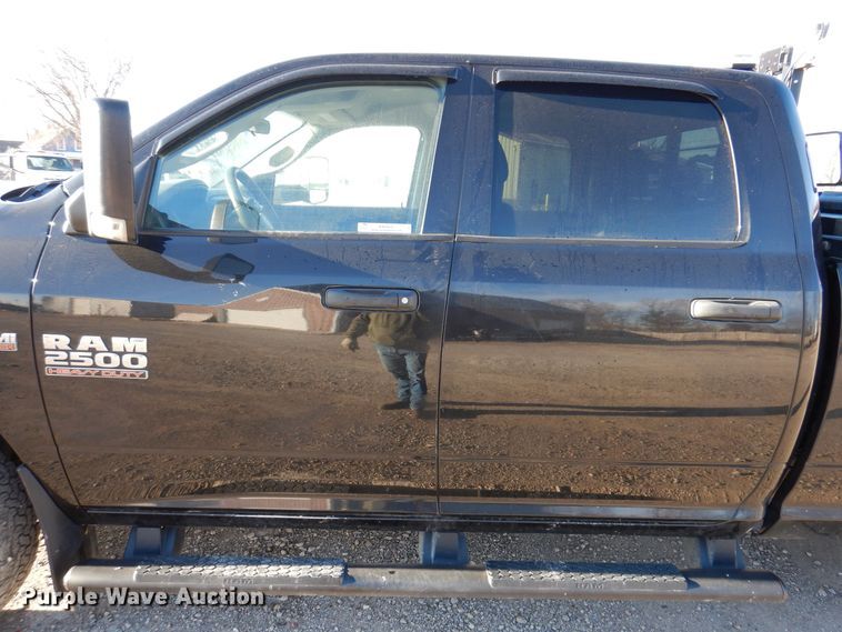 image for item KW9641 2017 Dodge Ram 2500HD  Crew Cab pickup truck